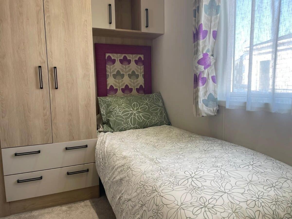 74 Bayside Cove Pevensey Bay Holiday Park Екстер'єр фото