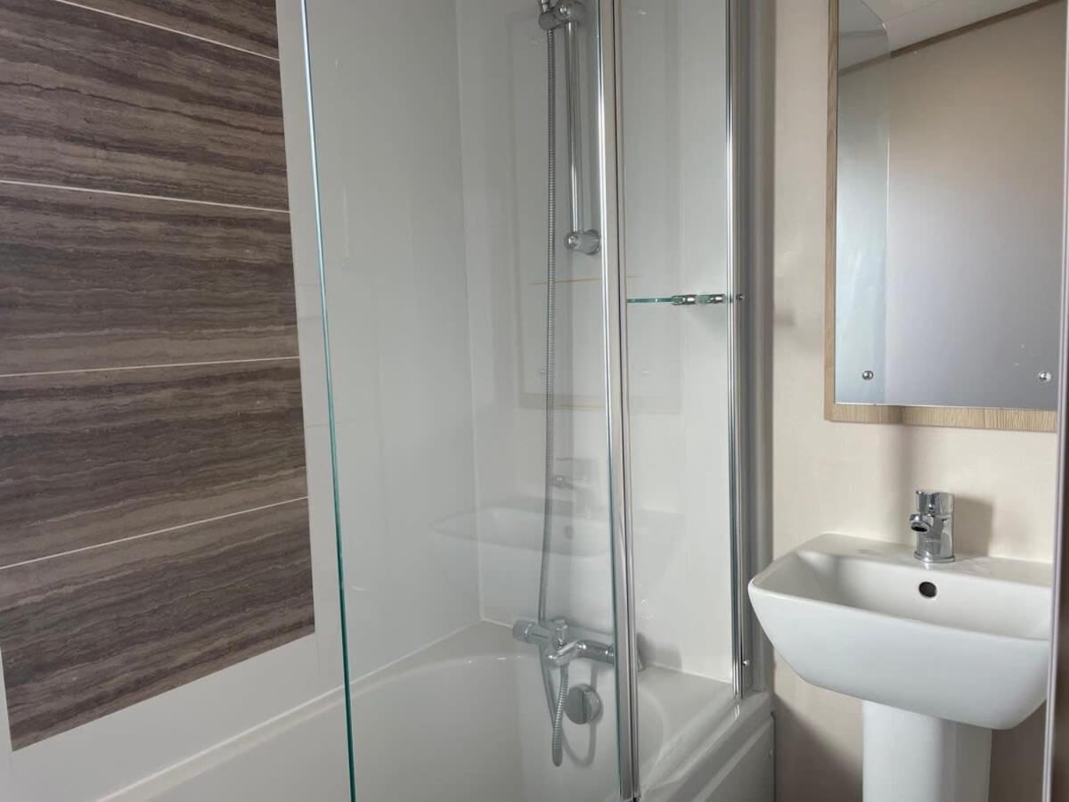74 Bayside Cove Pevensey Bay Holiday Park Екстер'єр фото